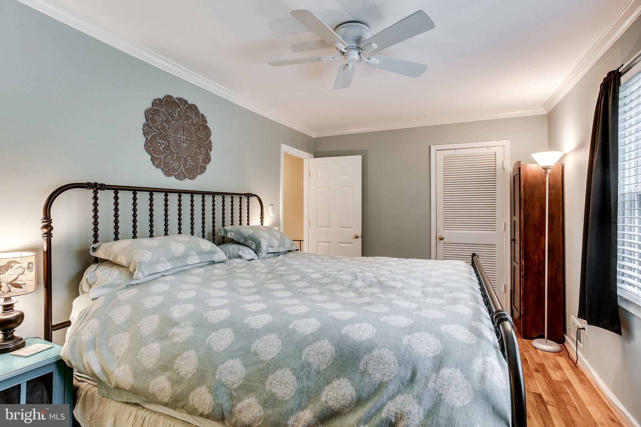 GOVERNORS SQUARE - Residential