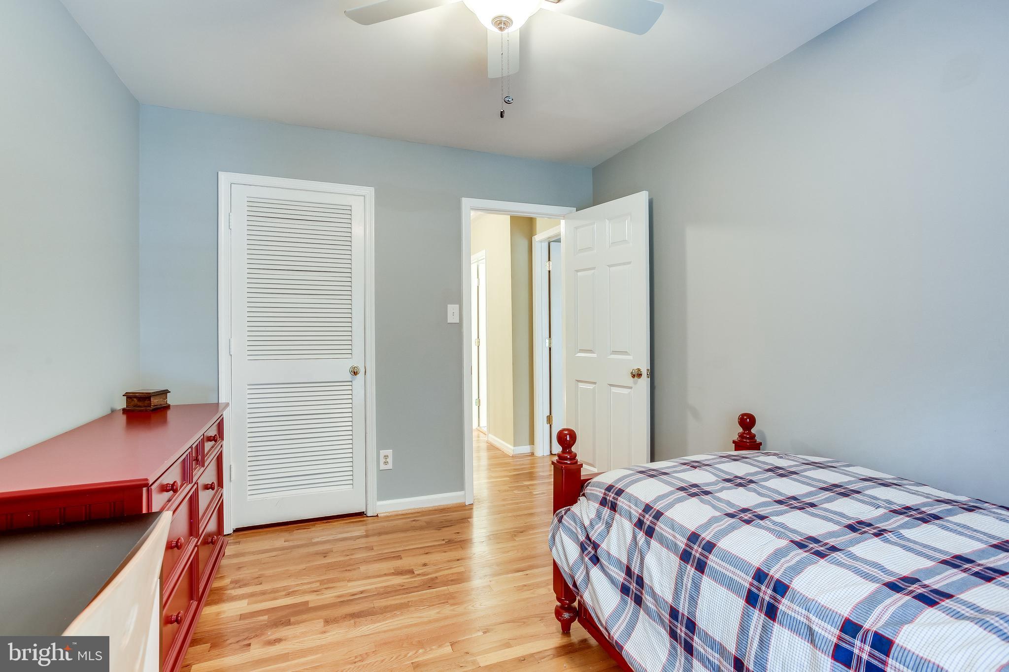 GOVERNORS SQUARE - Residential