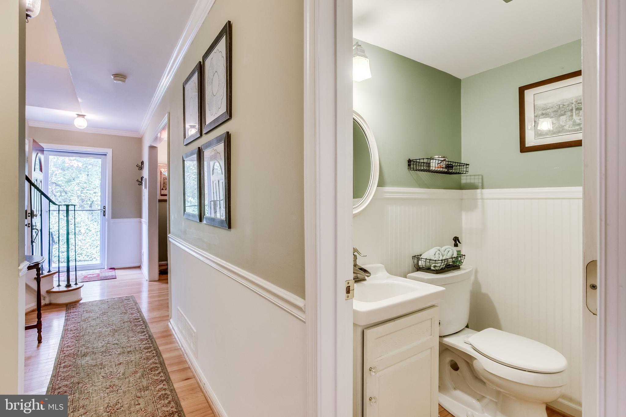 GOVERNORS SQUARE - Residential