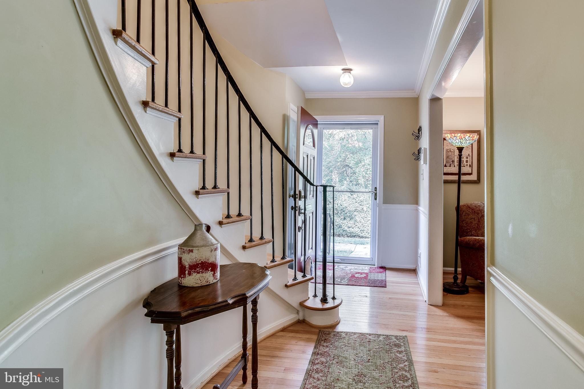 GOVERNORS SQUARE - Residential