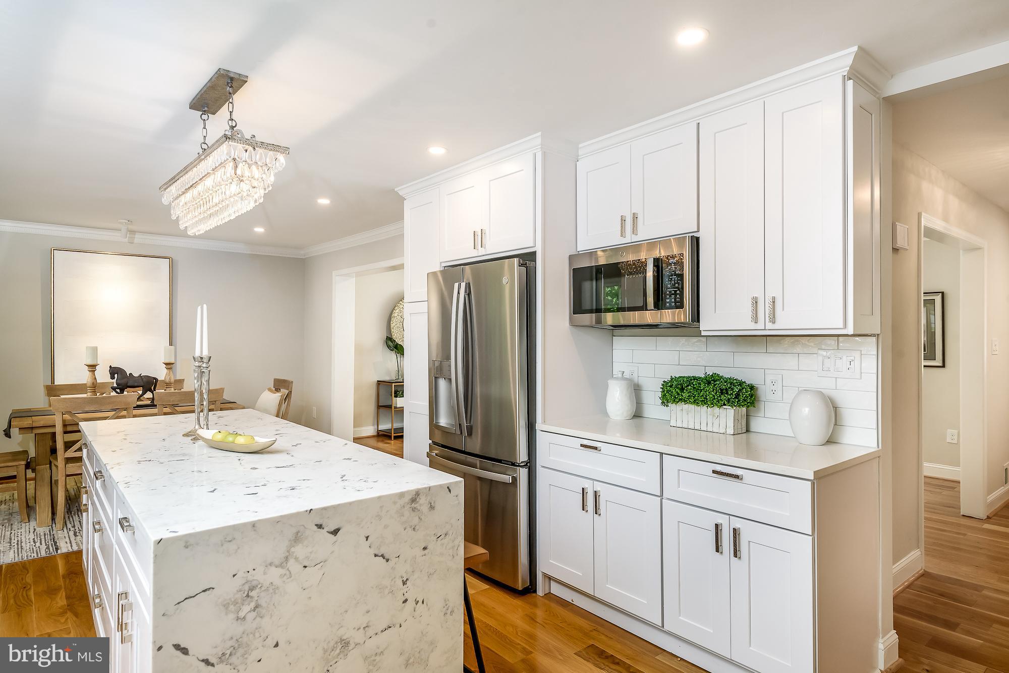 THE OAKS AT MCLEAN - Residential