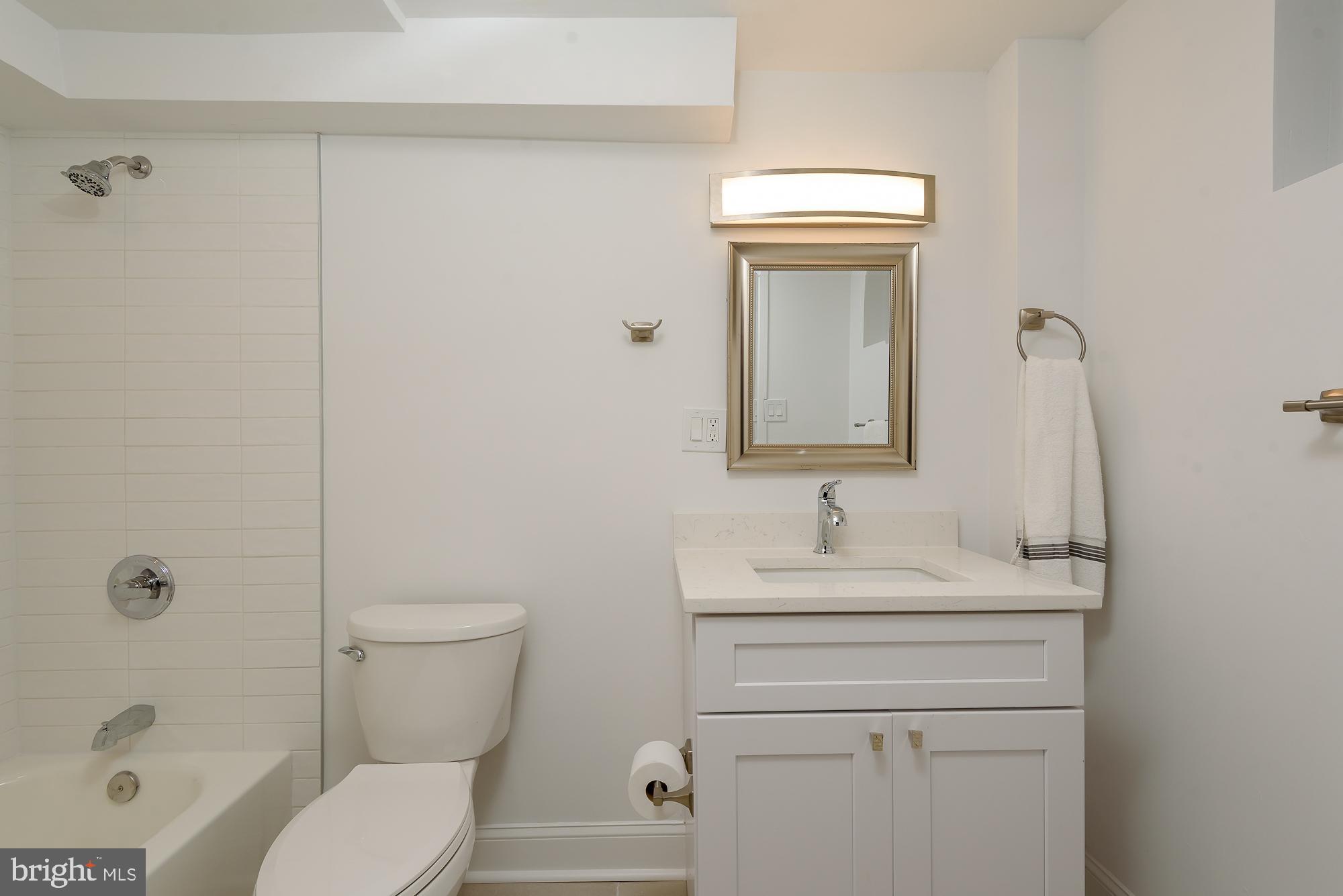 THE OAKS AT MCLEAN - Residential