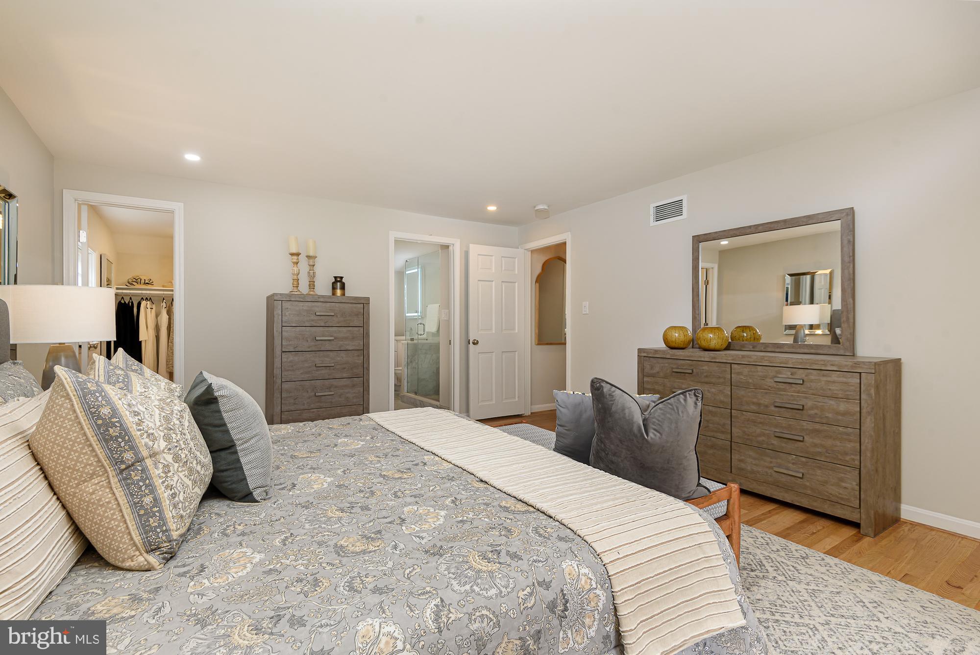 THE OAKS AT MCLEAN - Residential