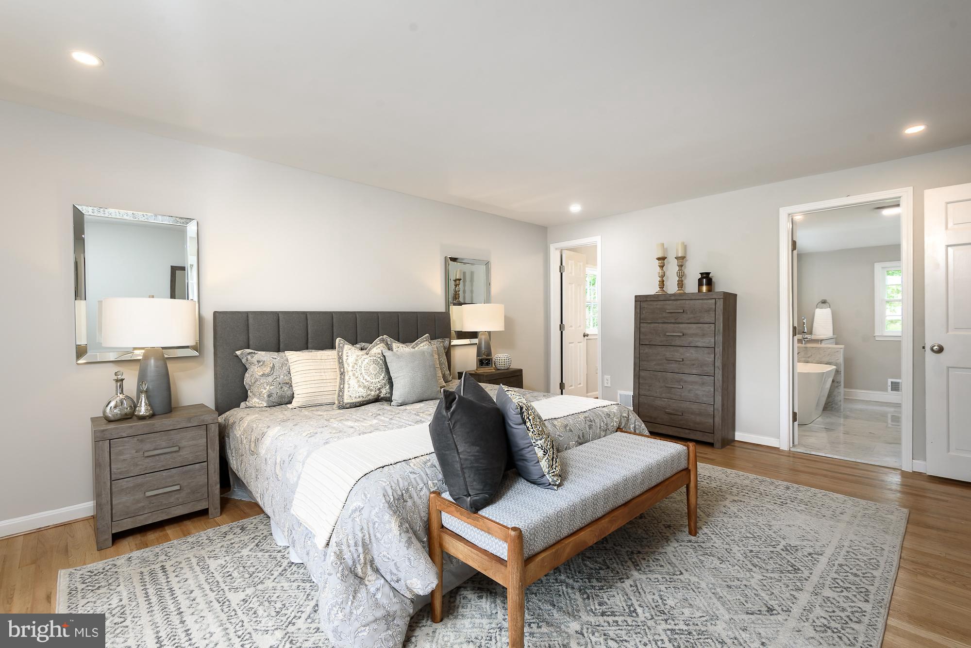 THE OAKS AT MCLEAN - Residential