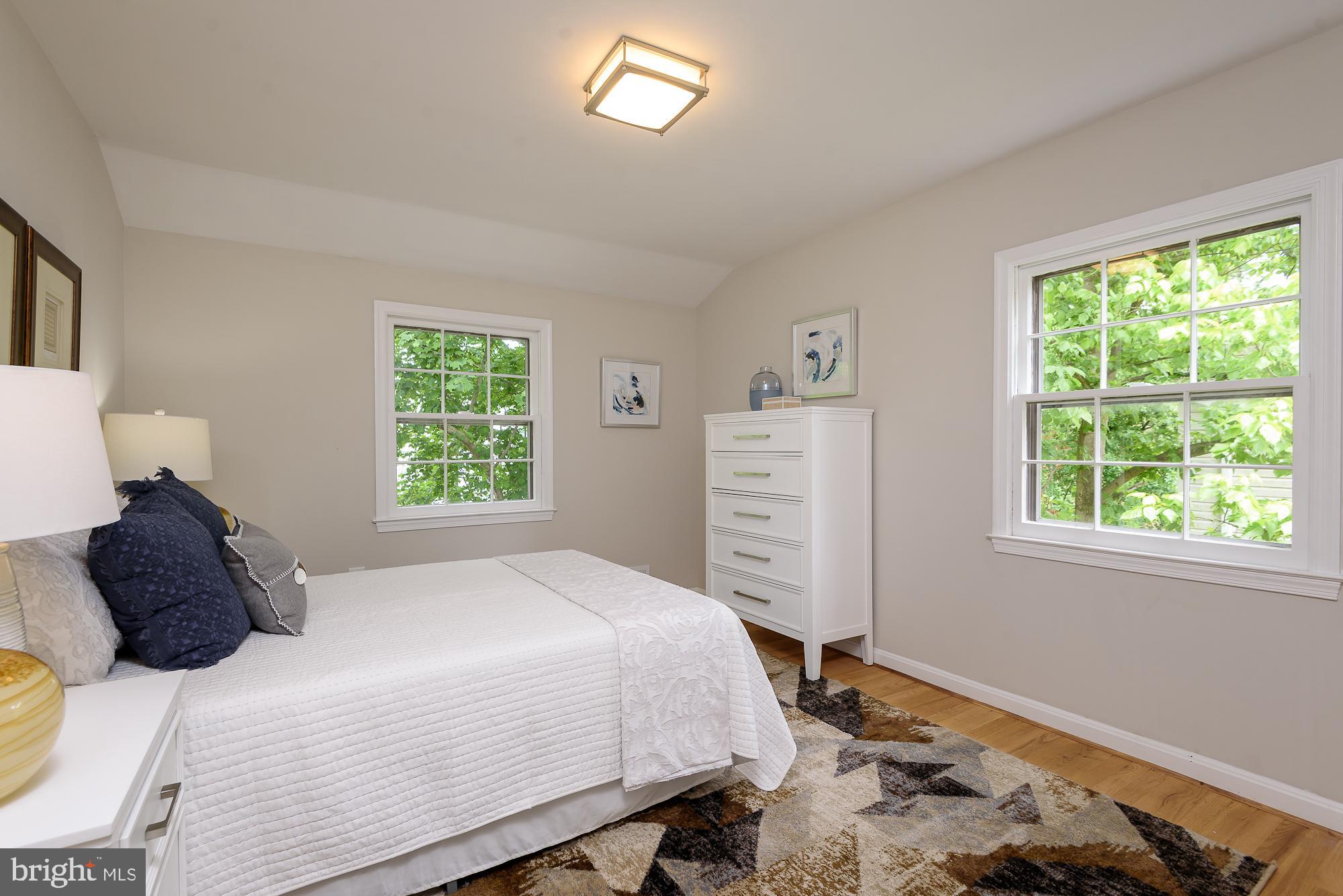 THE OAKS AT MCLEAN - Residential