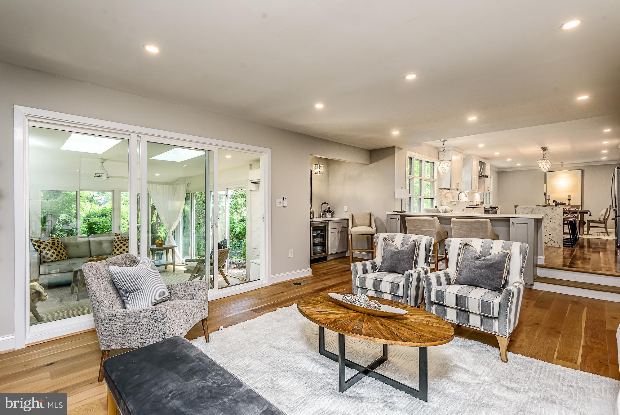 THE OAKS AT MCLEAN - Residential