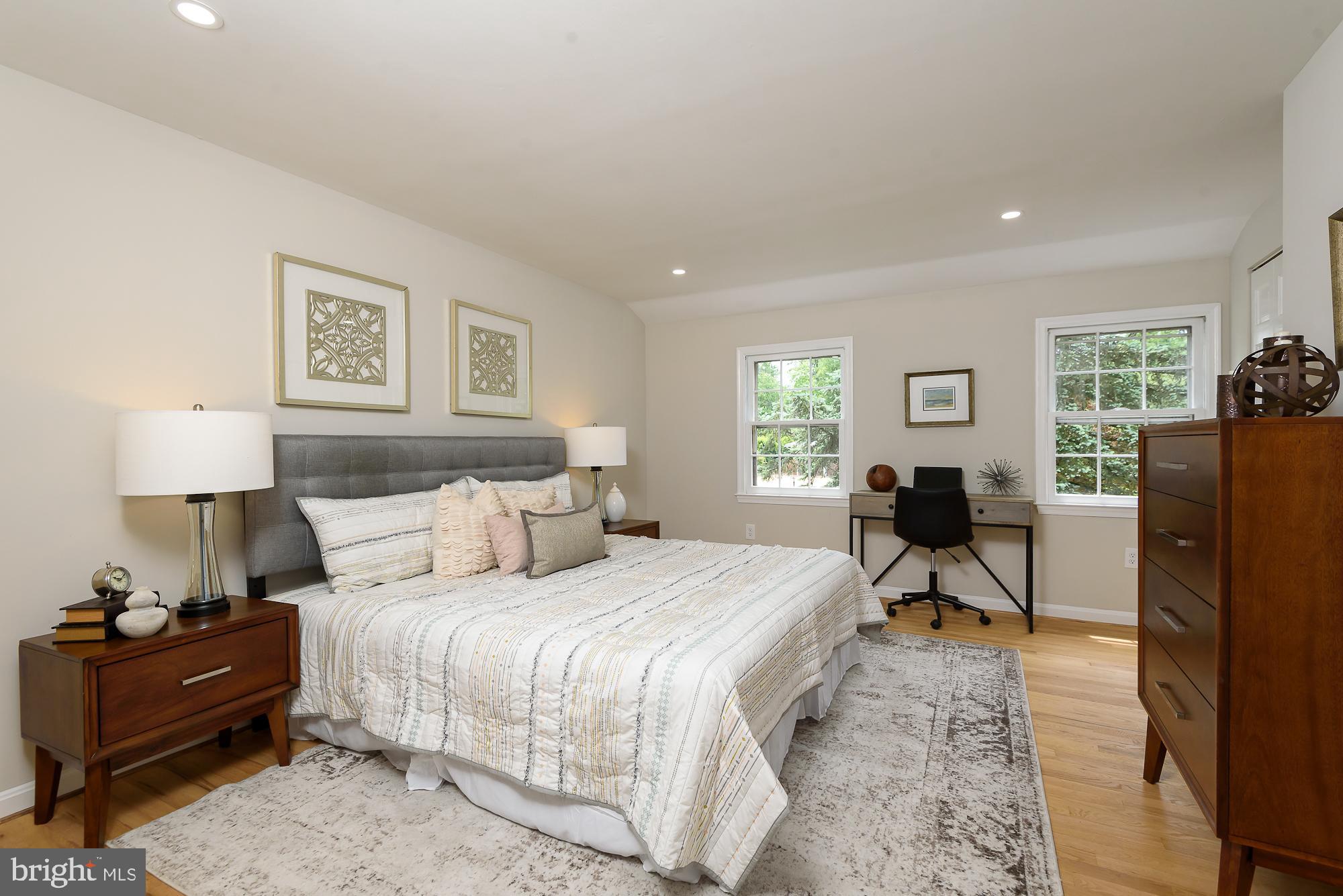 THE OAKS AT MCLEAN - Residential