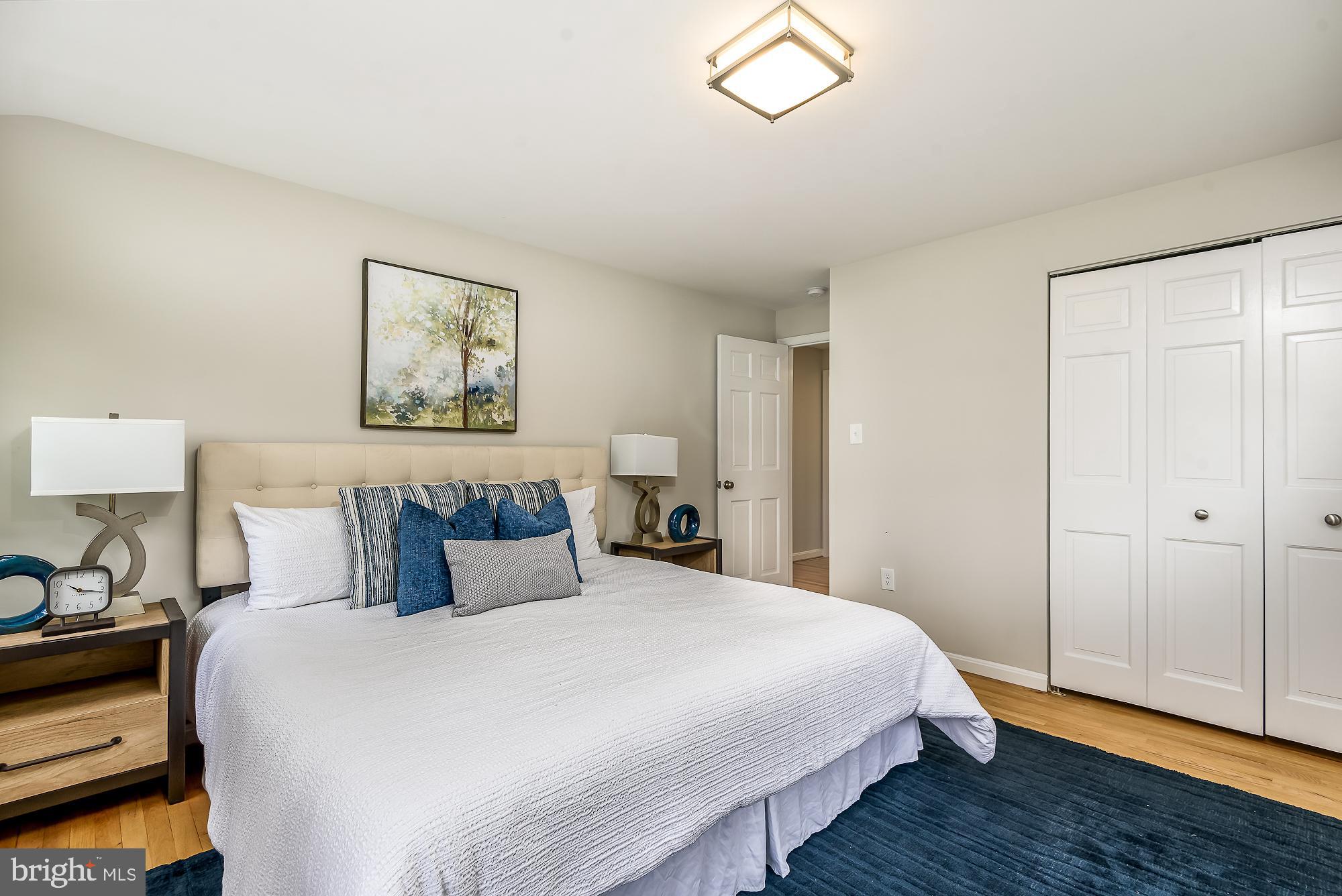 THE OAKS AT MCLEAN - Residential