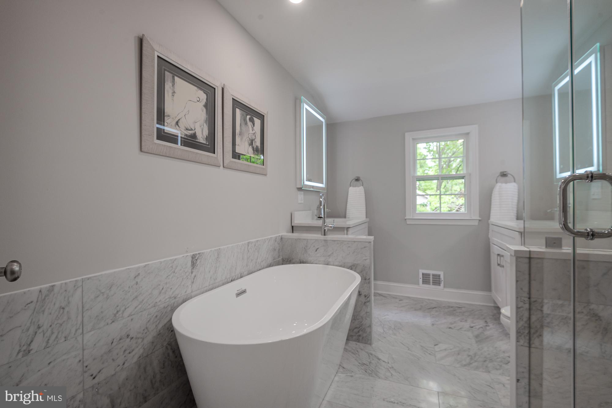 THE OAKS AT MCLEAN - Residential