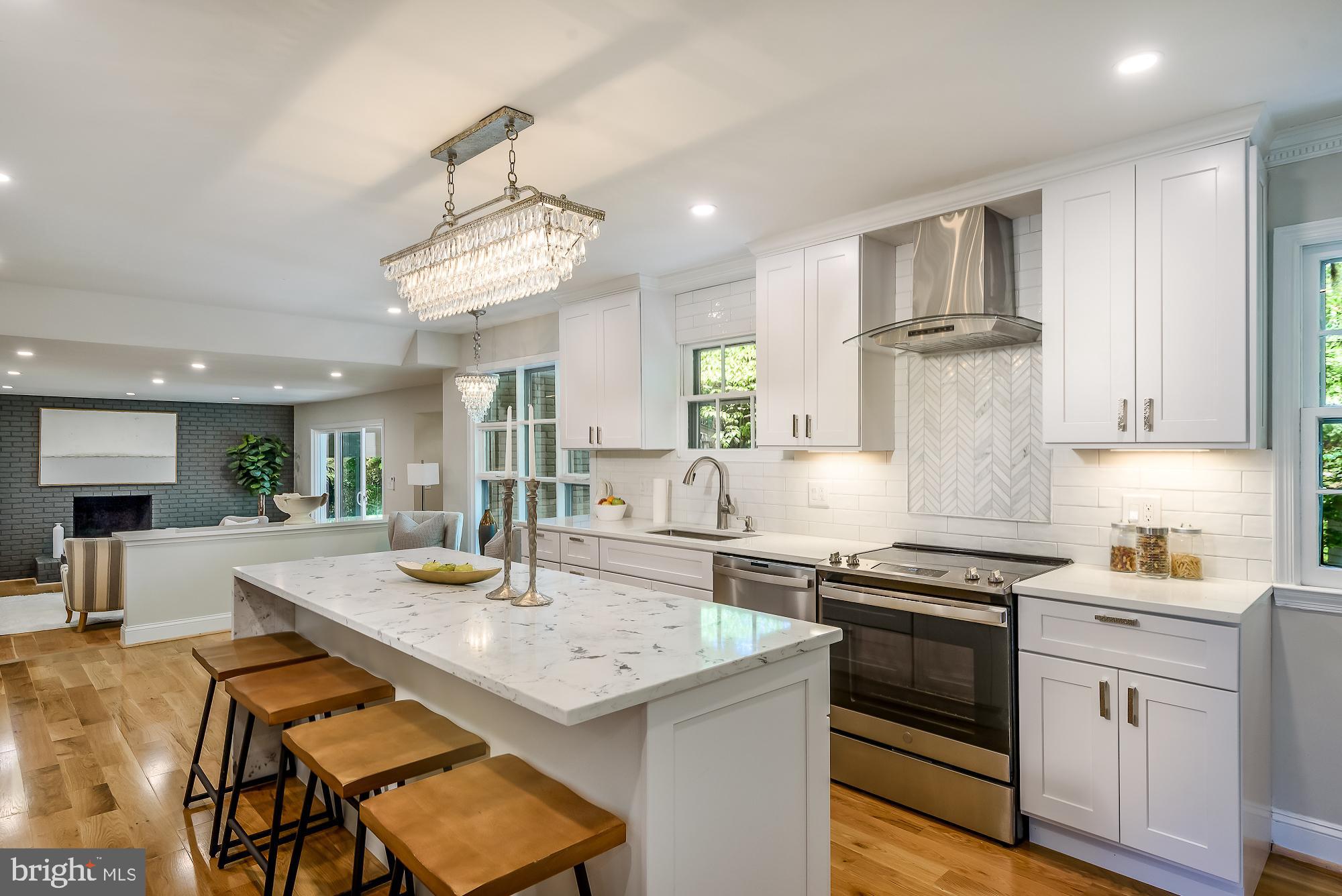 THE OAKS AT MCLEAN - Residential