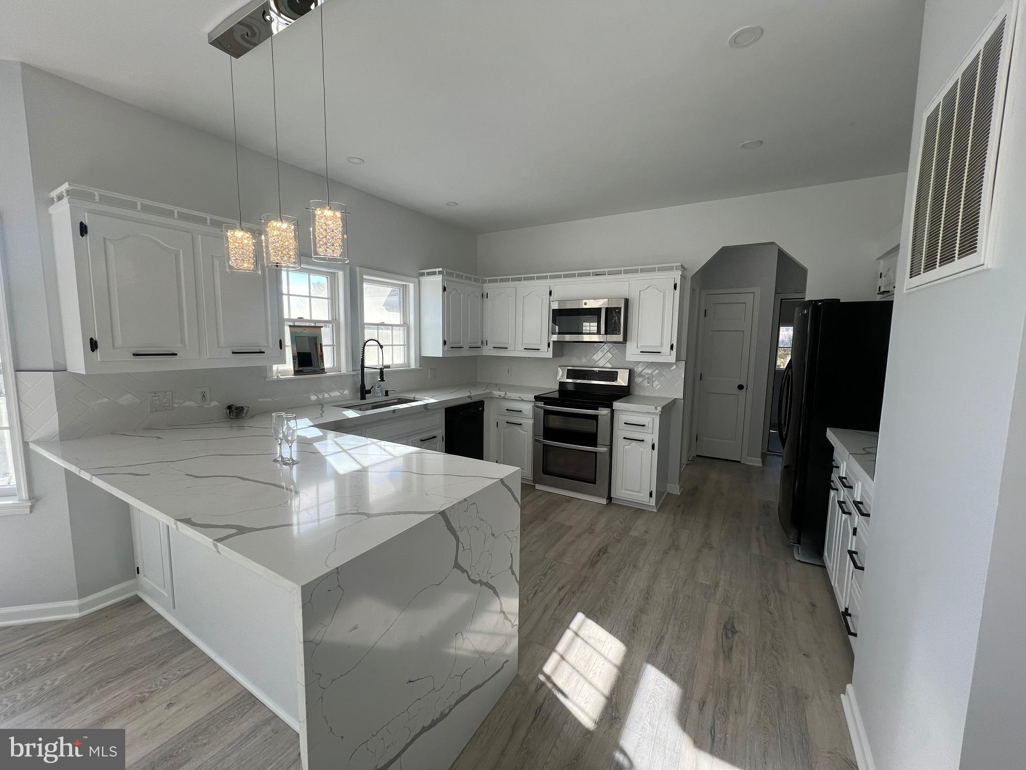 106 LYNX LANE