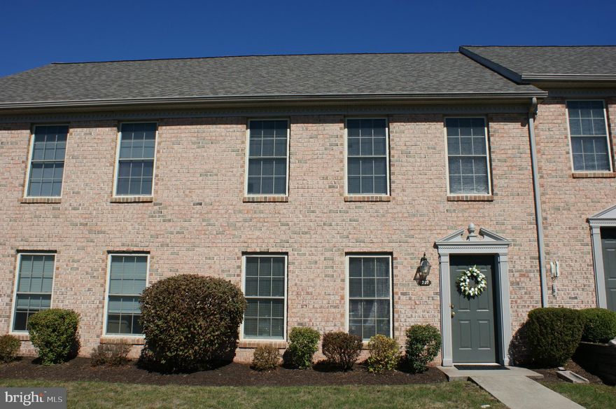 Well maintained townhouse situated in desirable community in Susquehanna Township and convenient to shopping, dining, entertainment, mass transportation, and recreation.  Home offers three bedrooms and 2.5 baths.  Master BR has vaulted ceiling with ceiling fan and master bath.  Main level has open floor plan with kitchen and dining combo along with first floor laundry.  Exterior is maintained by Assoc and is large open space off of a patio.  Association offers a small resident only gym attached to this particular block of units.