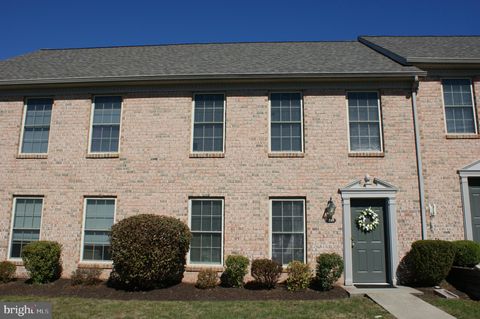 207 SADDLE RIDGE DRIVE HARRISBURG PA 17110