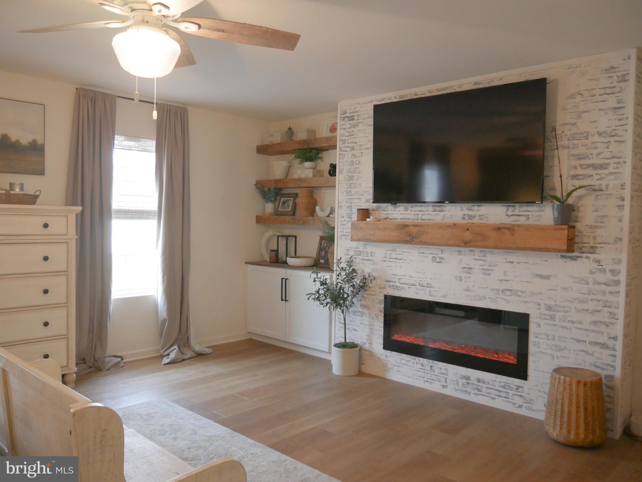 MORNING DOVE ESTATES - Residential