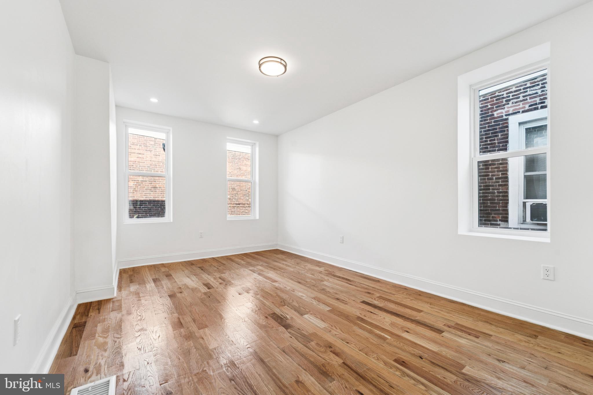 POINT BREEZE - Residential