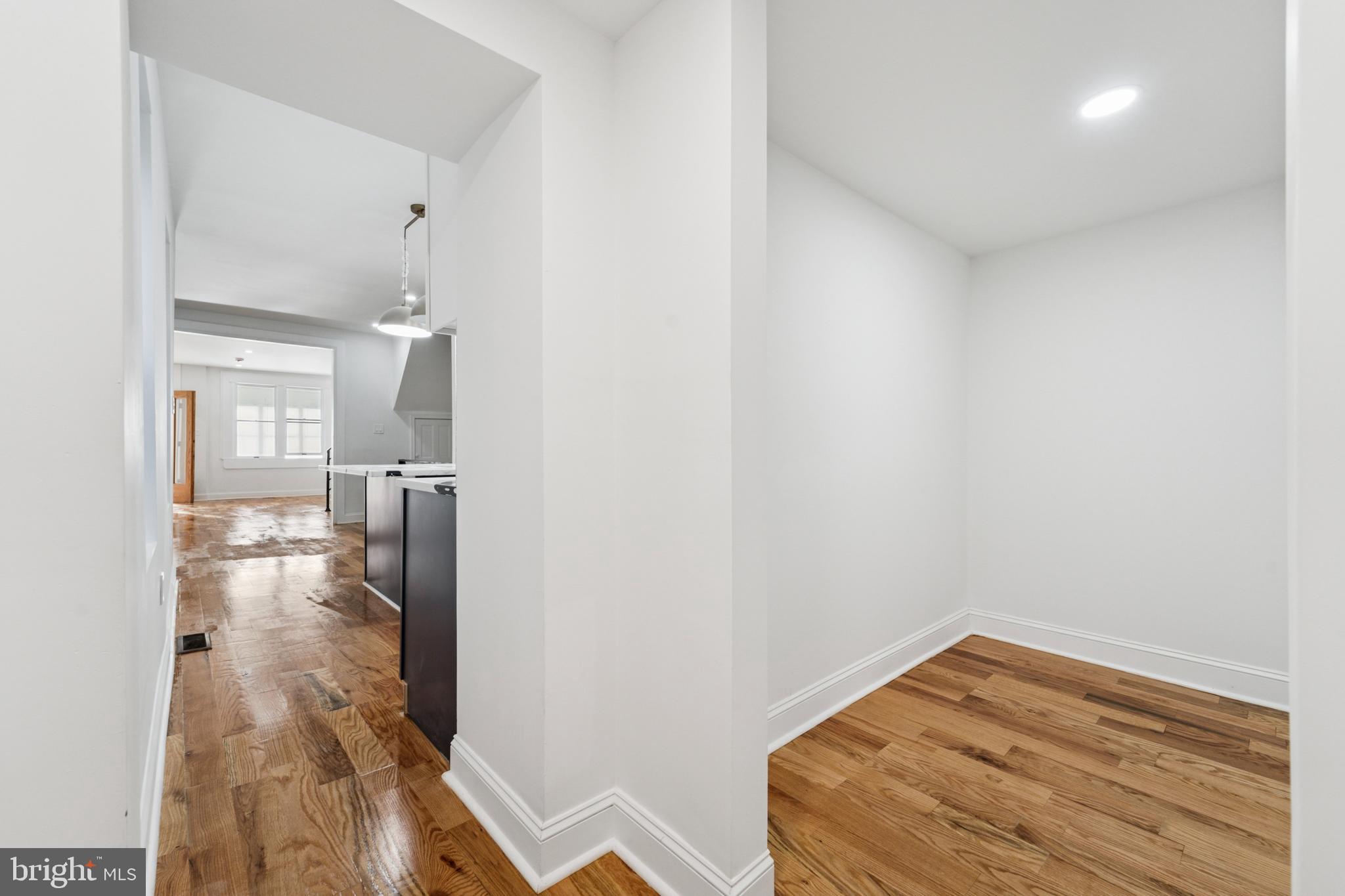 POINT BREEZE - Residential