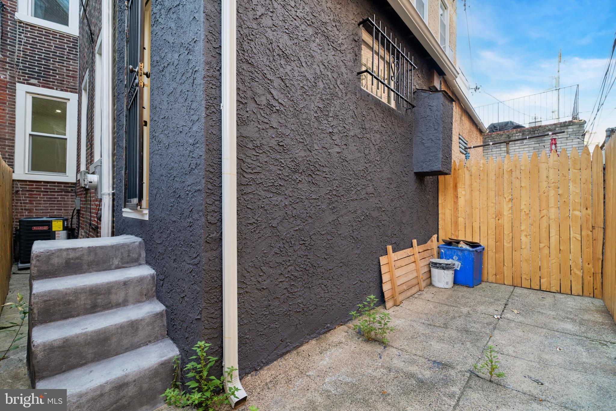 POINT BREEZE - Residential