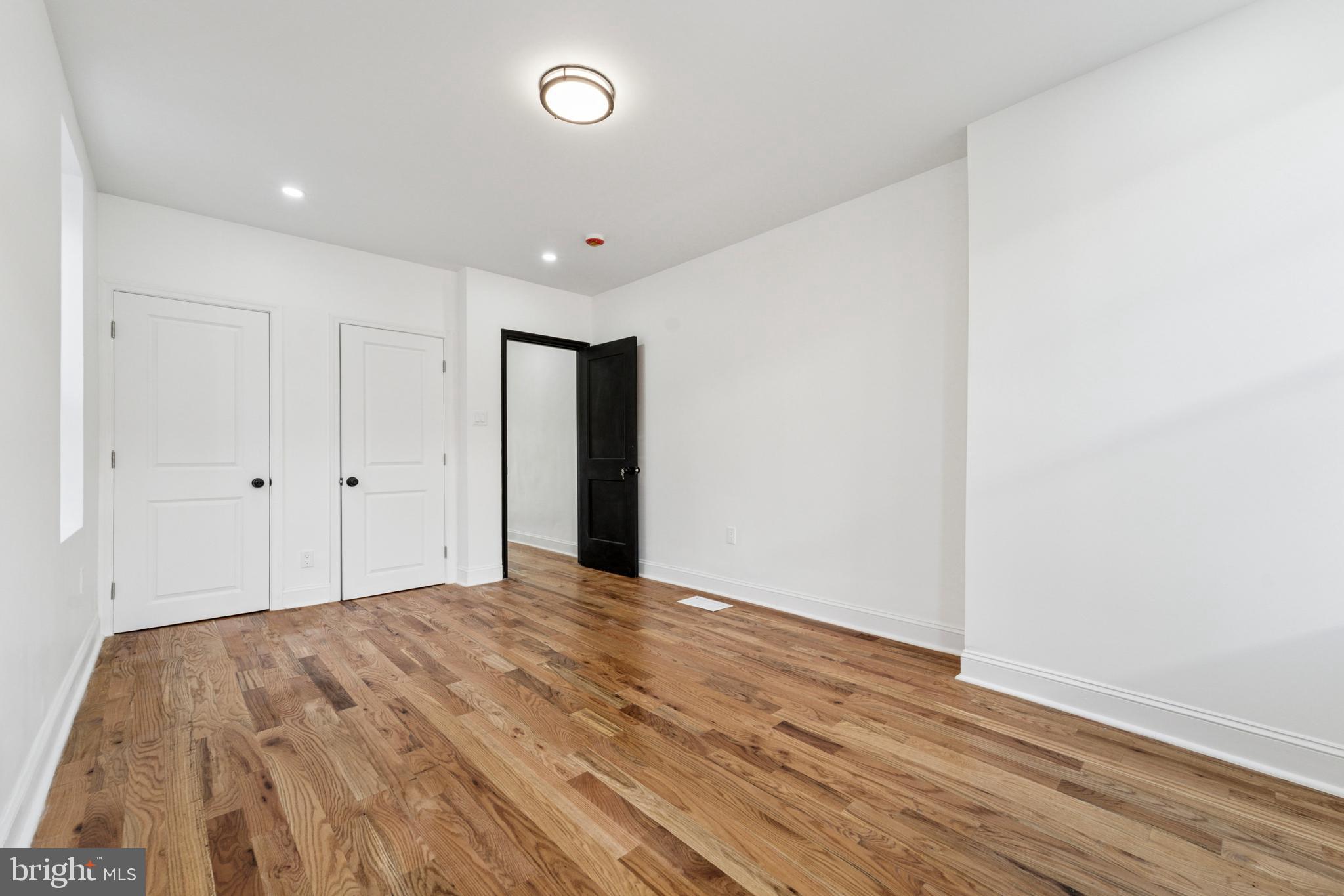 POINT BREEZE - Residential