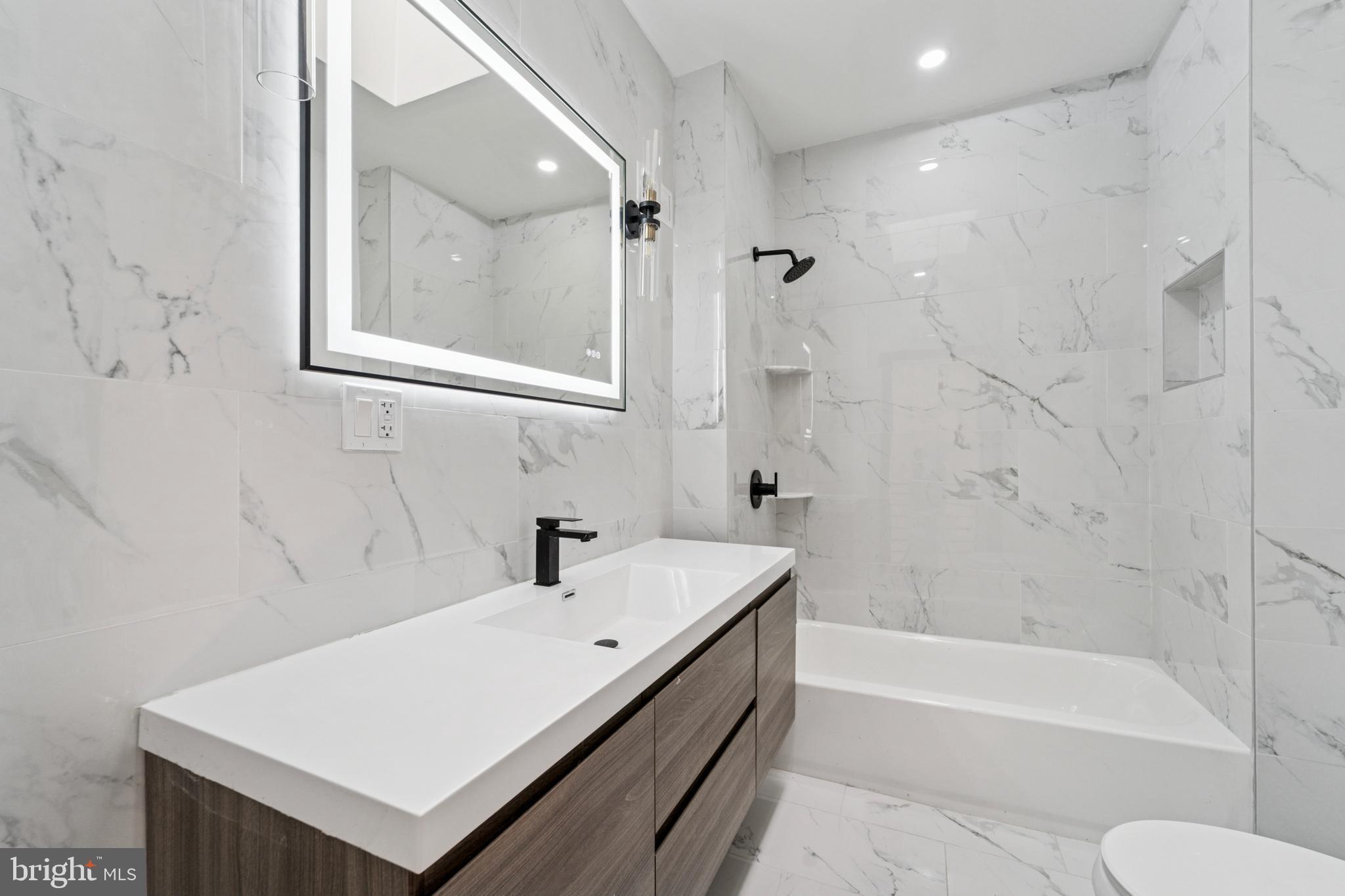 POINT BREEZE - Residential