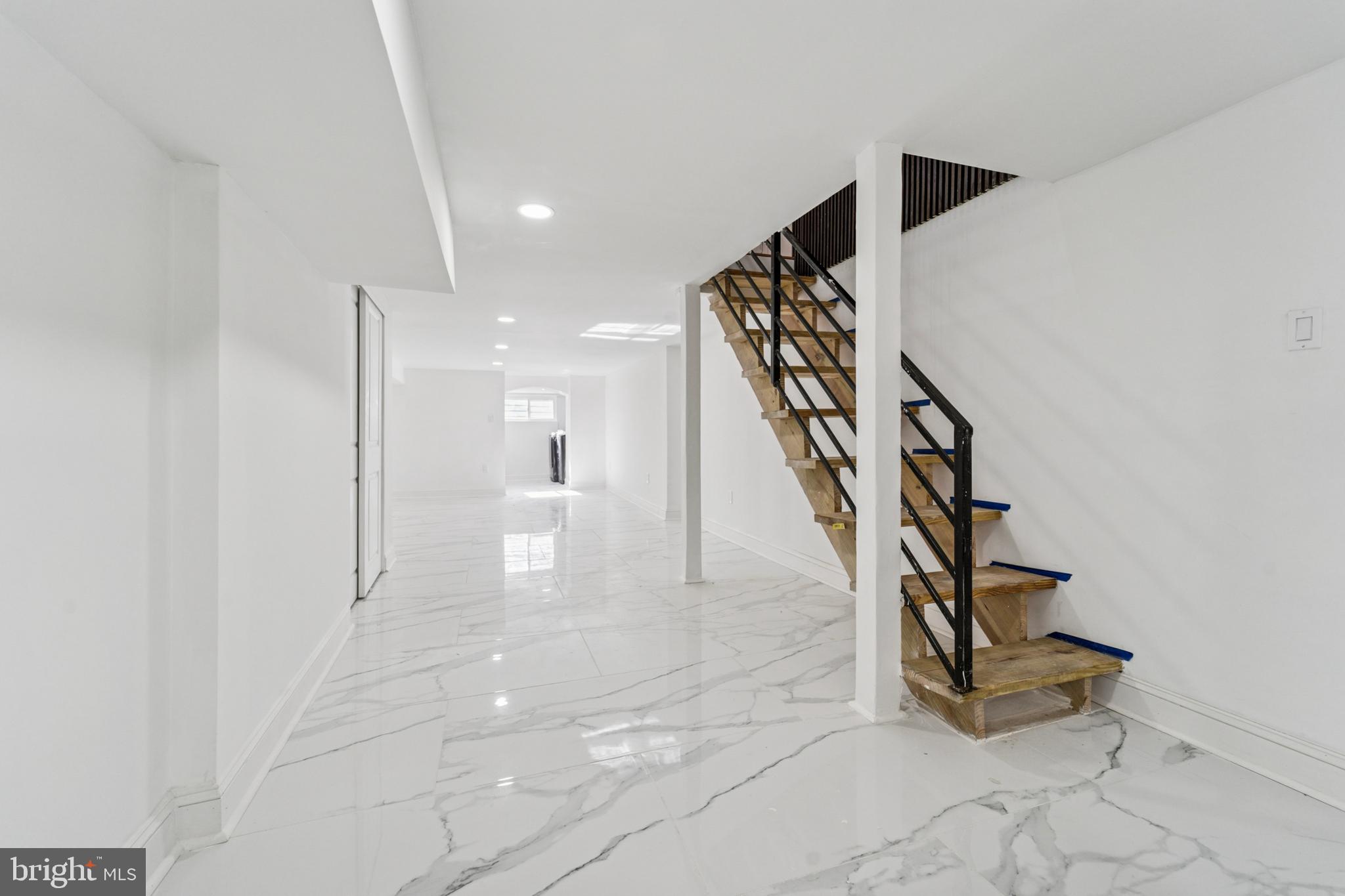 POINT BREEZE - Residential