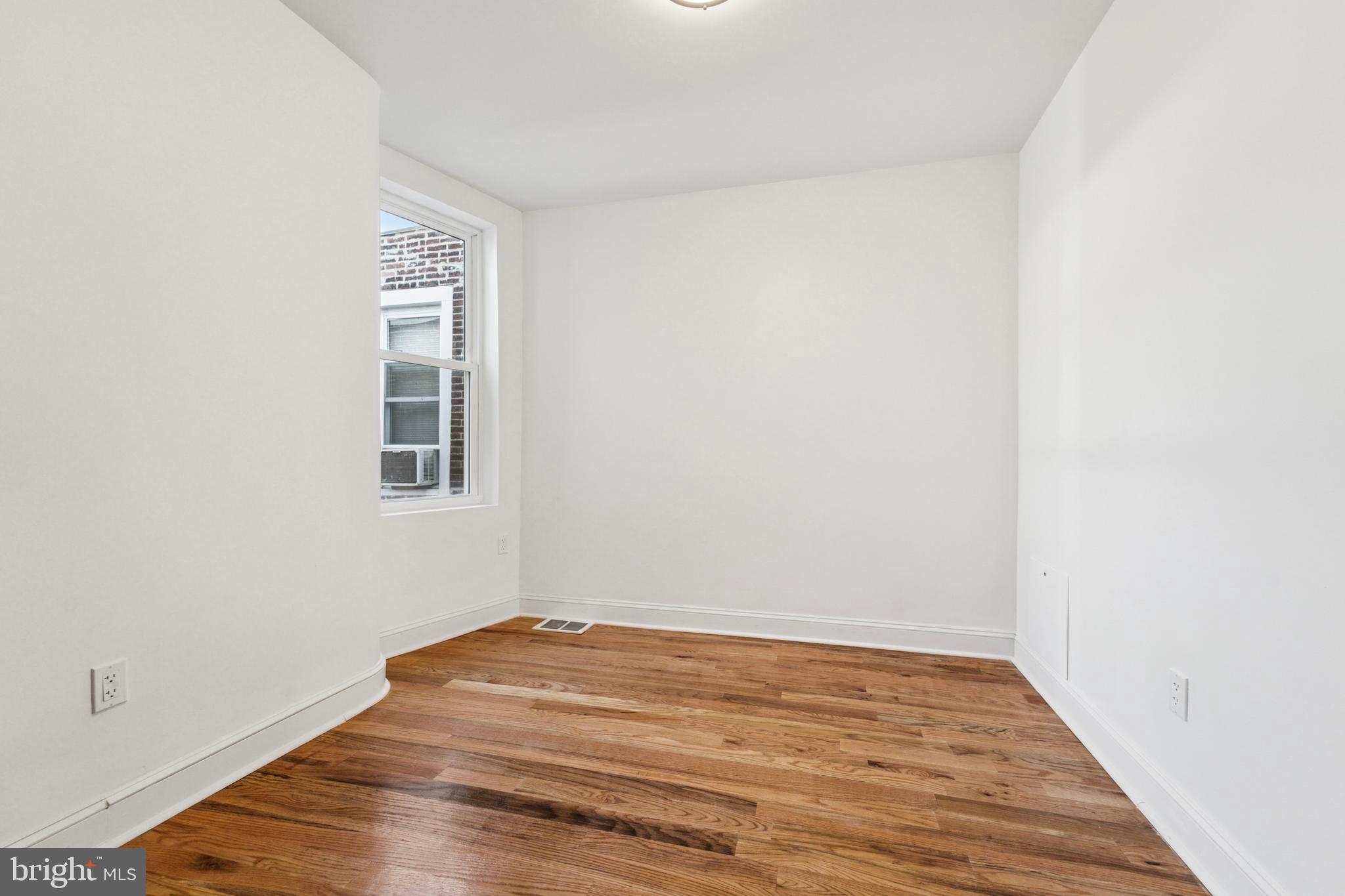 POINT BREEZE - Residential