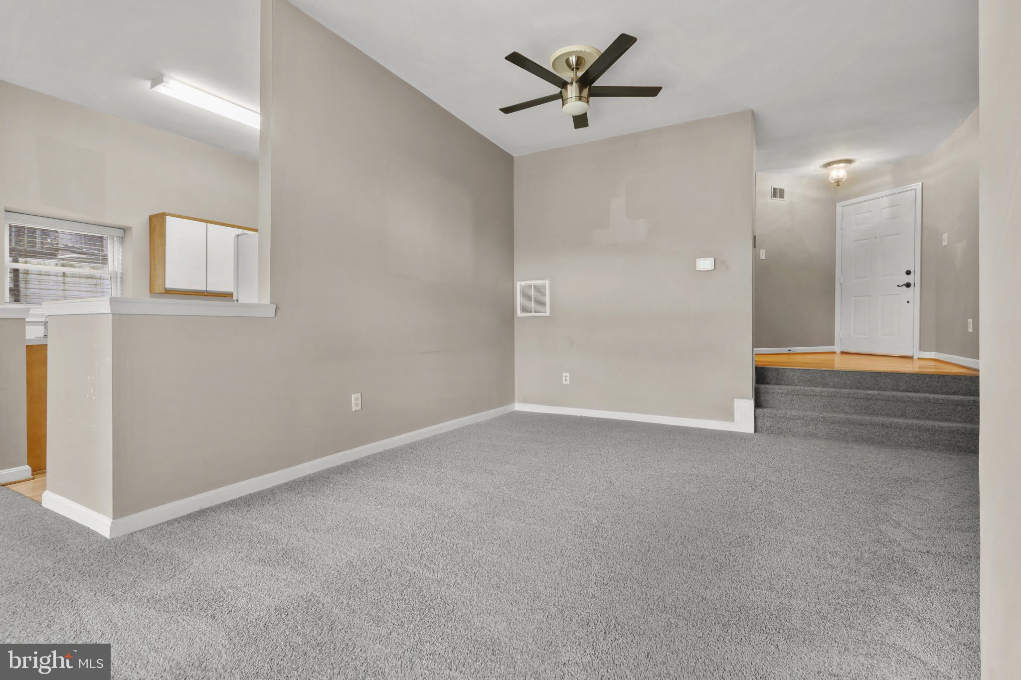 RIVERCHASE - Residential