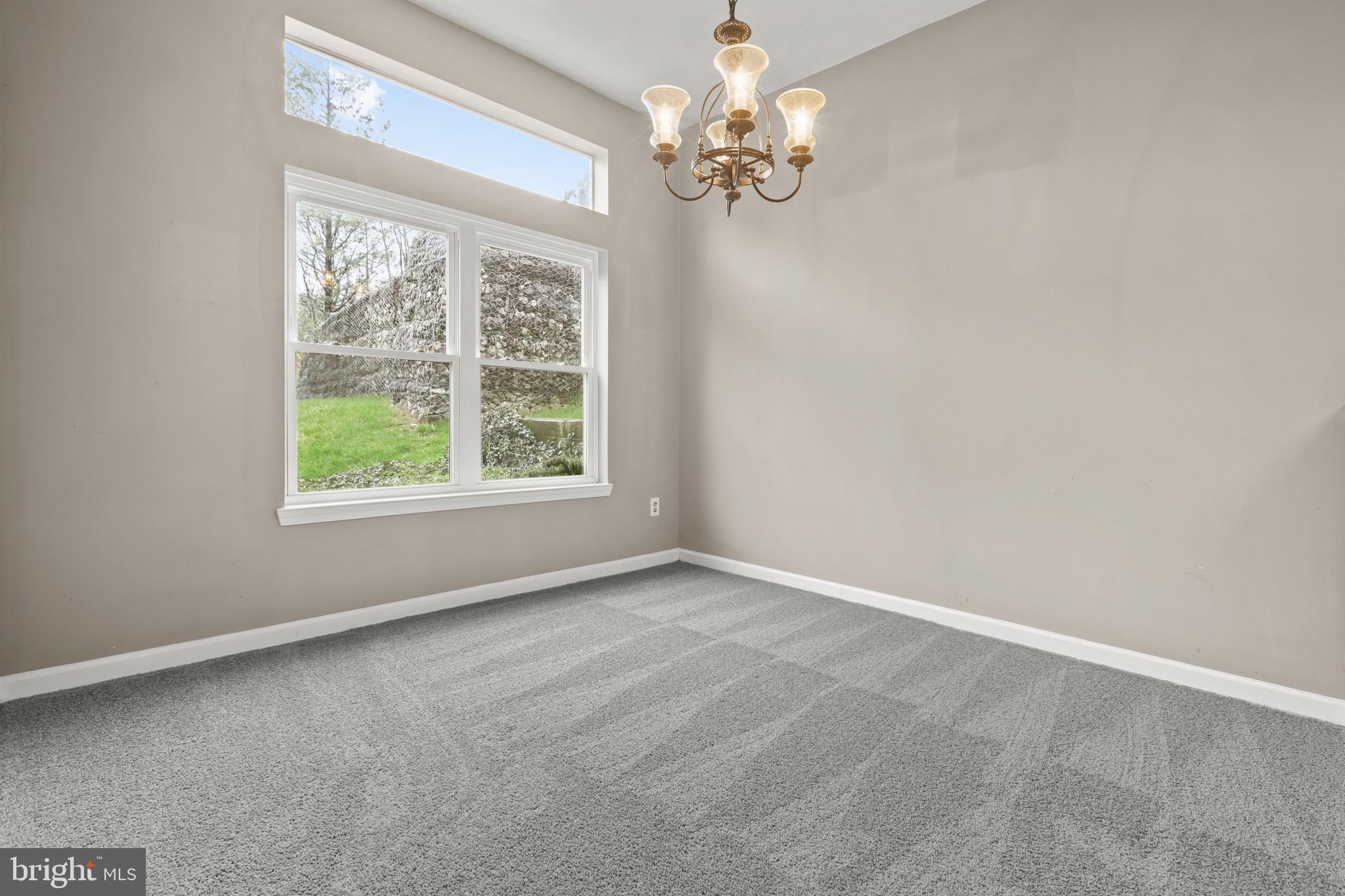 RIVERCHASE - Residential