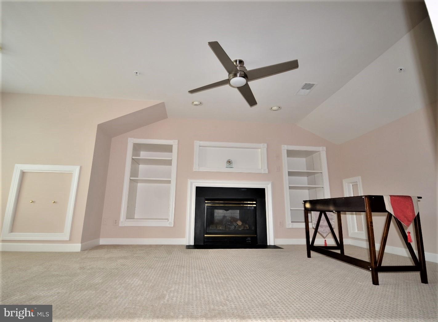 CAMERON STATION - Residential