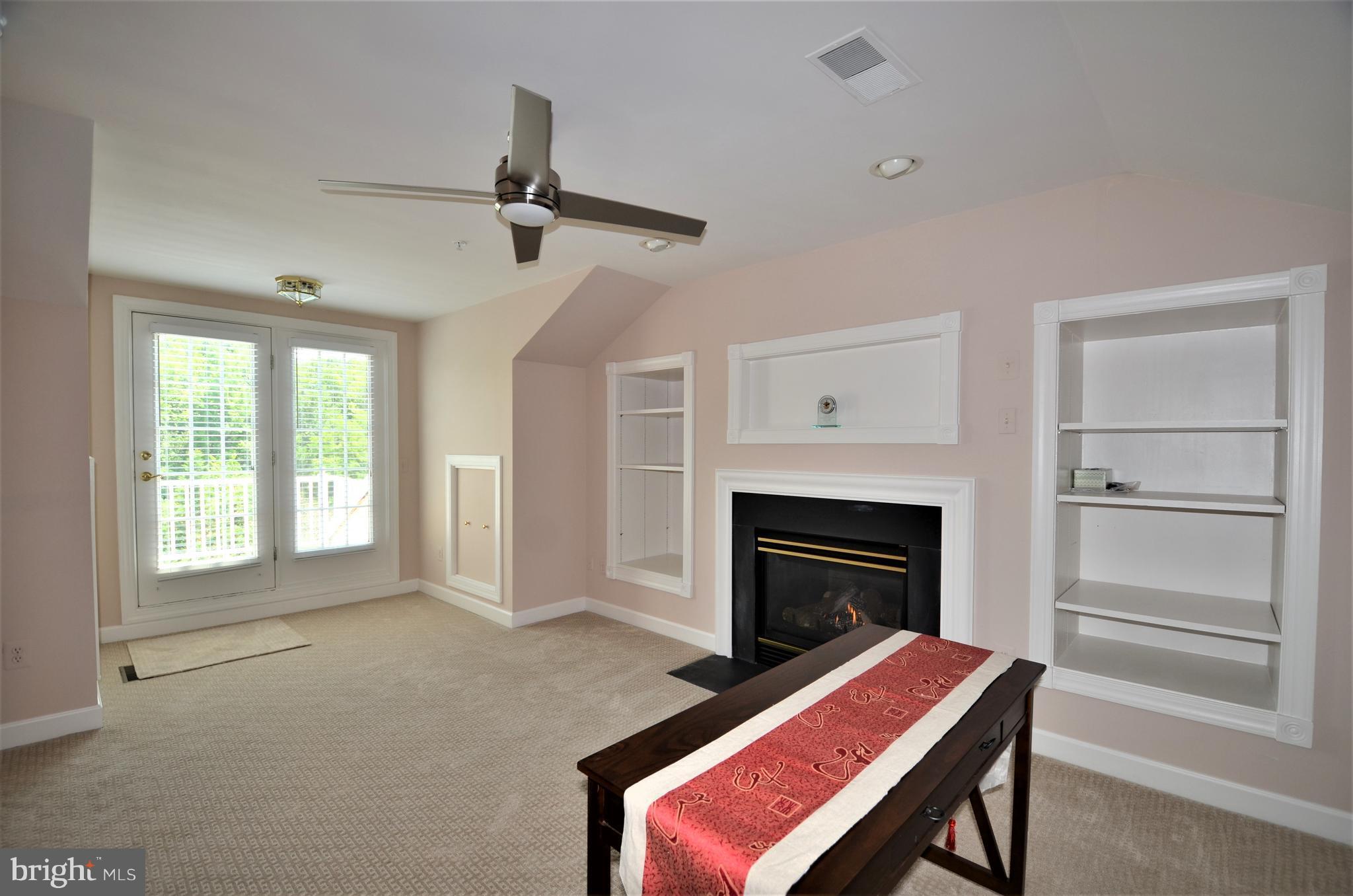 CAMERON STATION - Residential