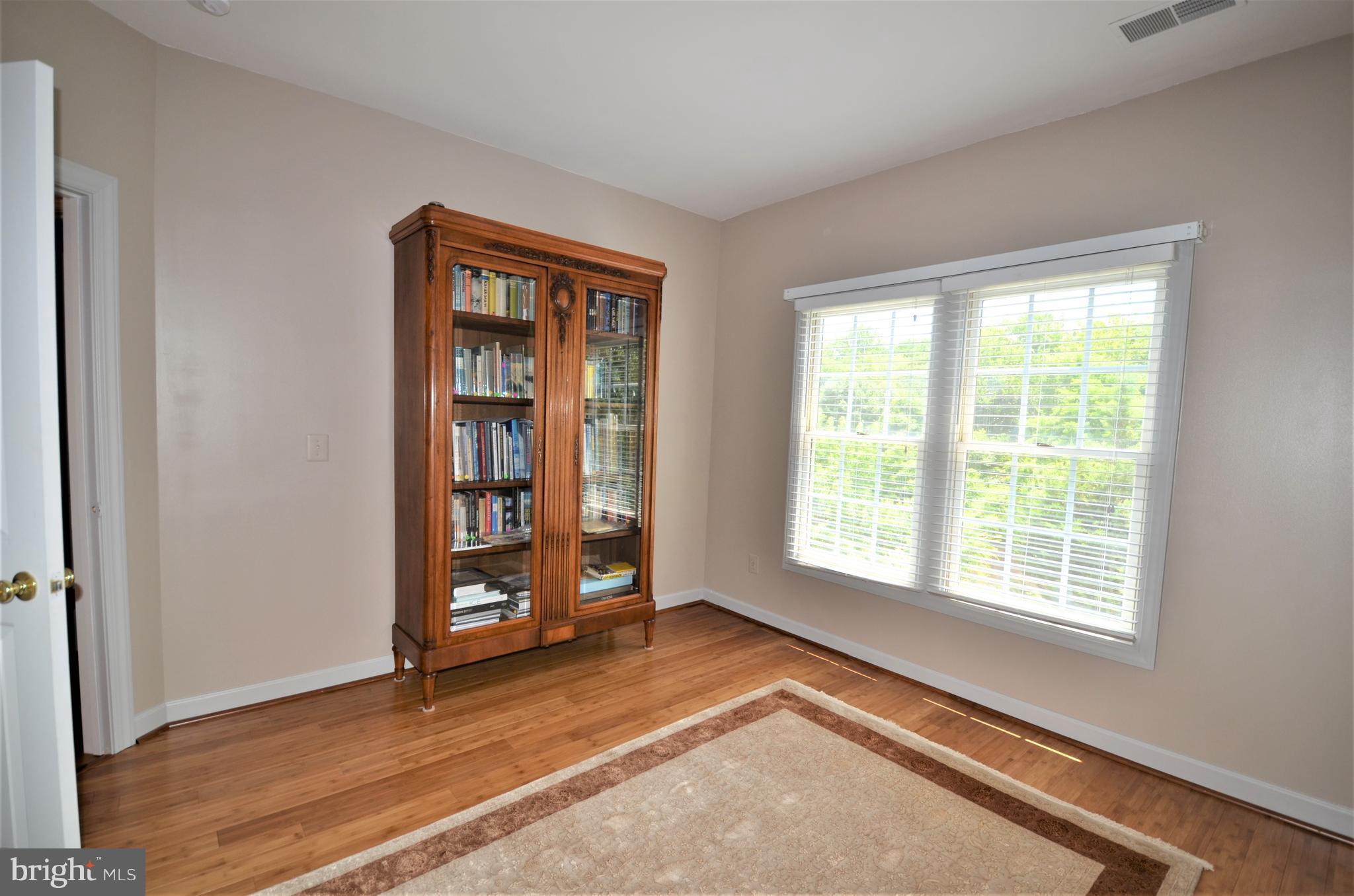 CAMERON STATION - Residential