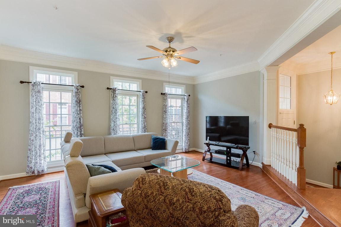 CAMERON STATION - Residential