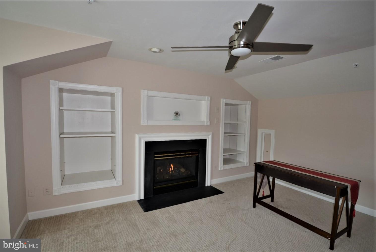 CAMERON STATION - Residential