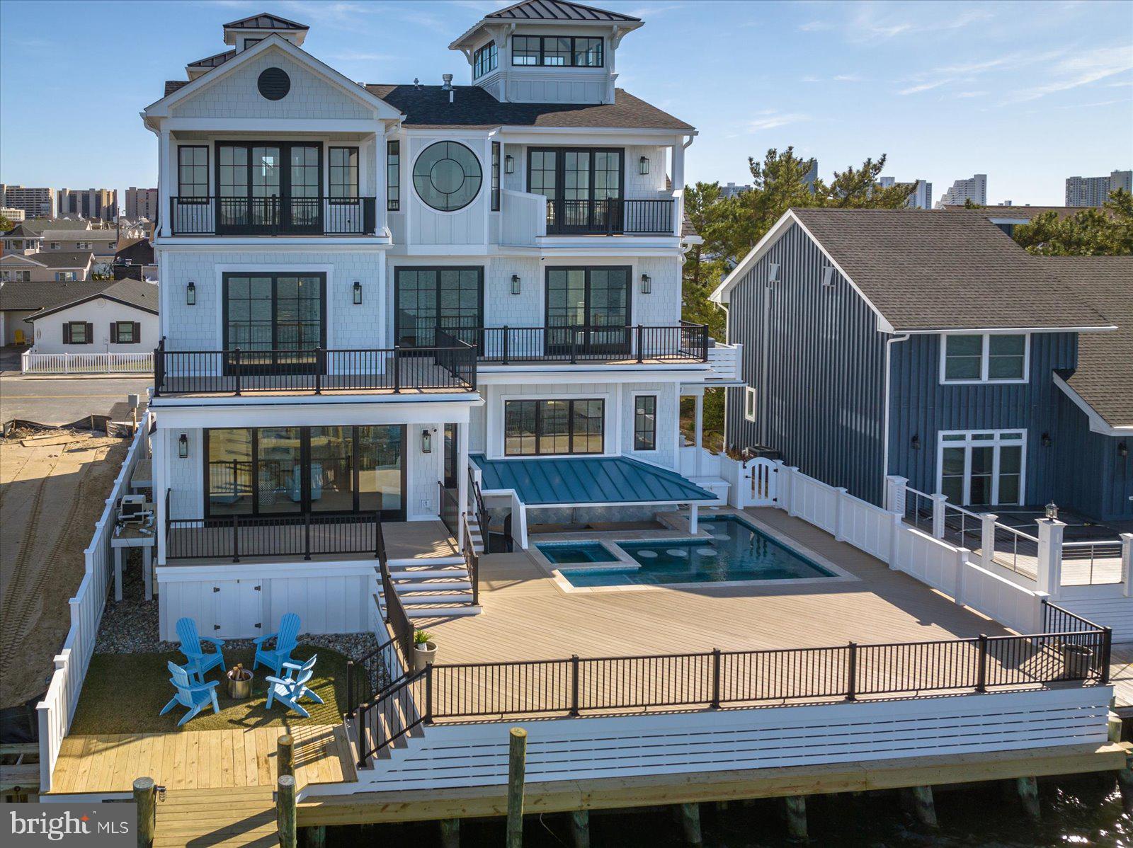 CAINE KEYS II EXT - Residential