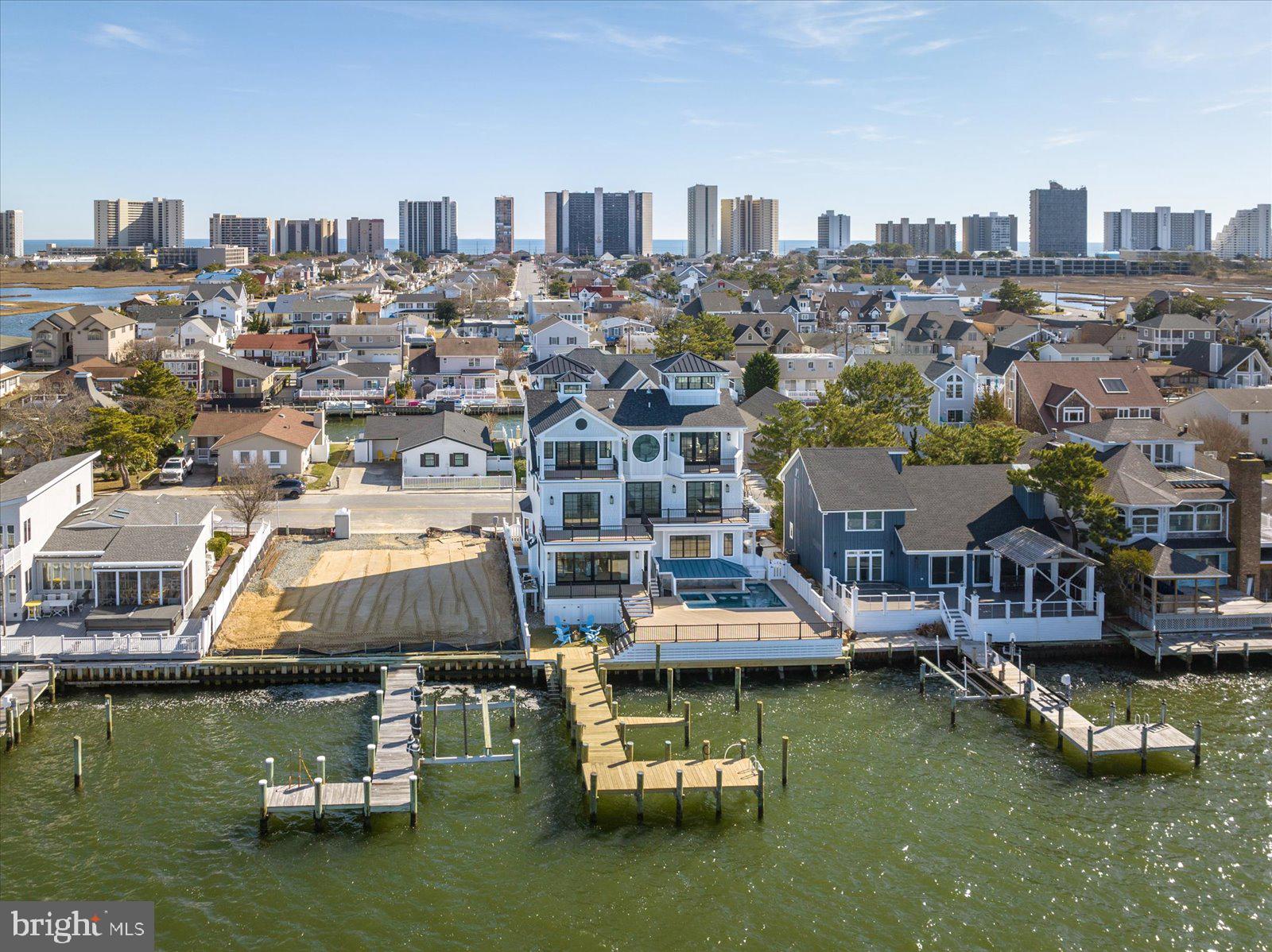 CAINE KEYS II EXT - Residential