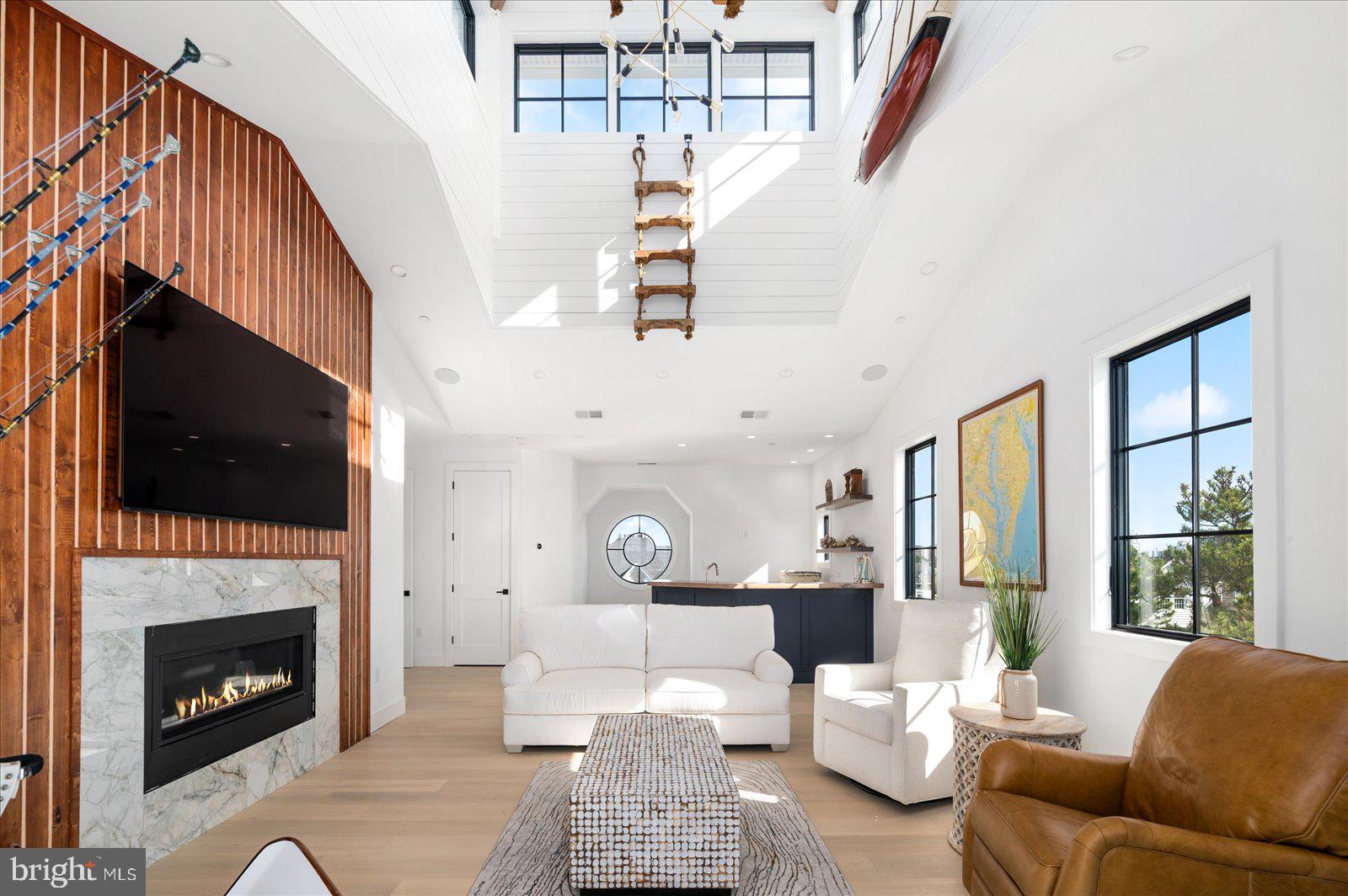 CAINE KEYS II EXT - Residential