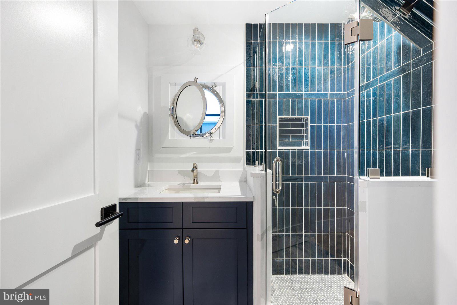 CAINE KEYS II EXT - Residential