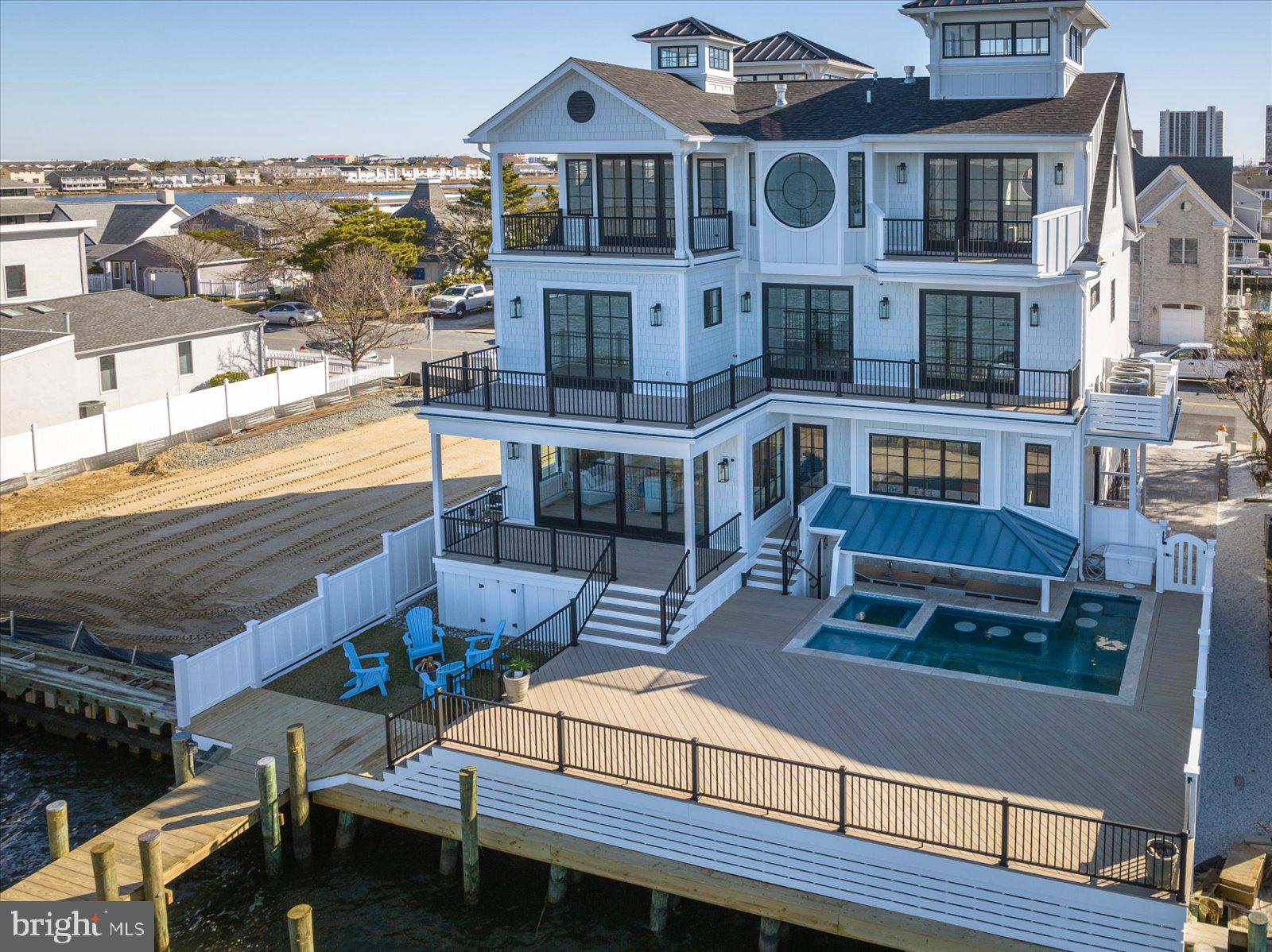 CAINE KEYS II EXT - Residential