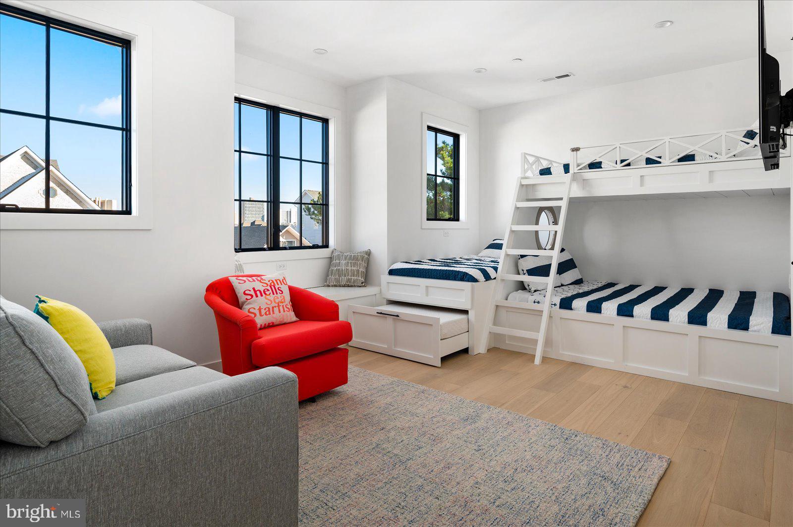 CAINE KEYS II EXT - Residential