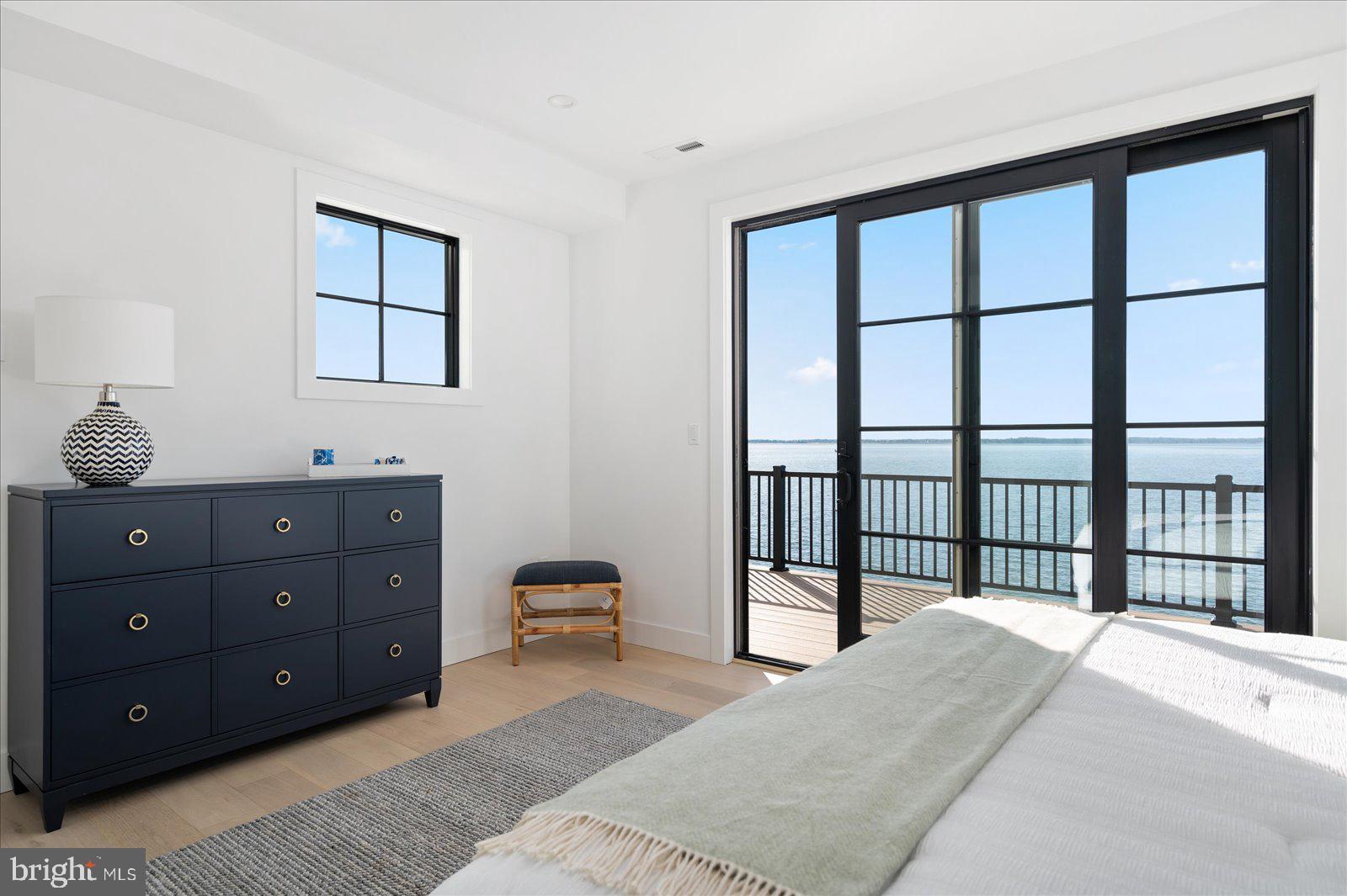 CAINE KEYS II EXT - Residential