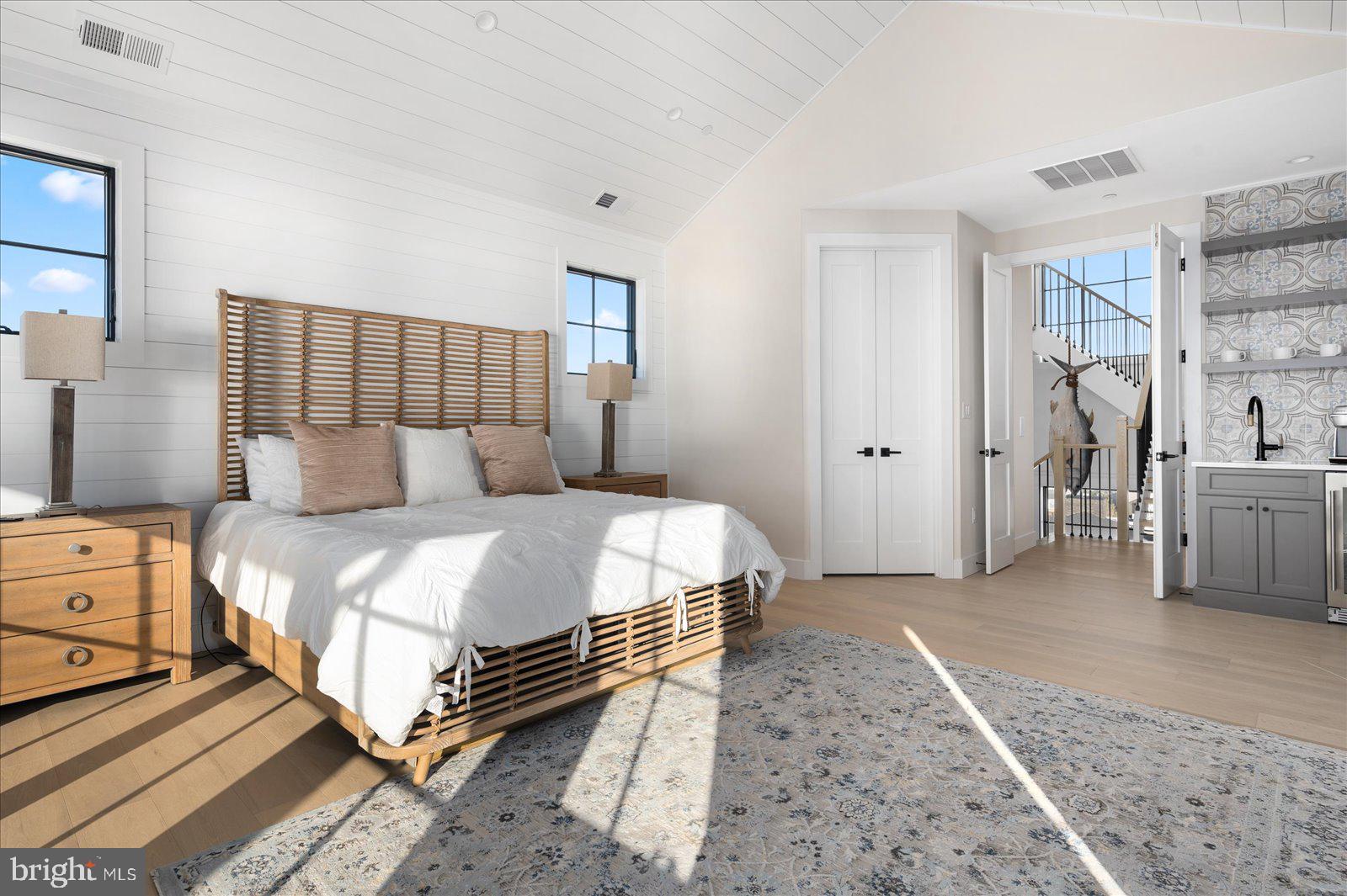 CAINE KEYS II EXT - Residential