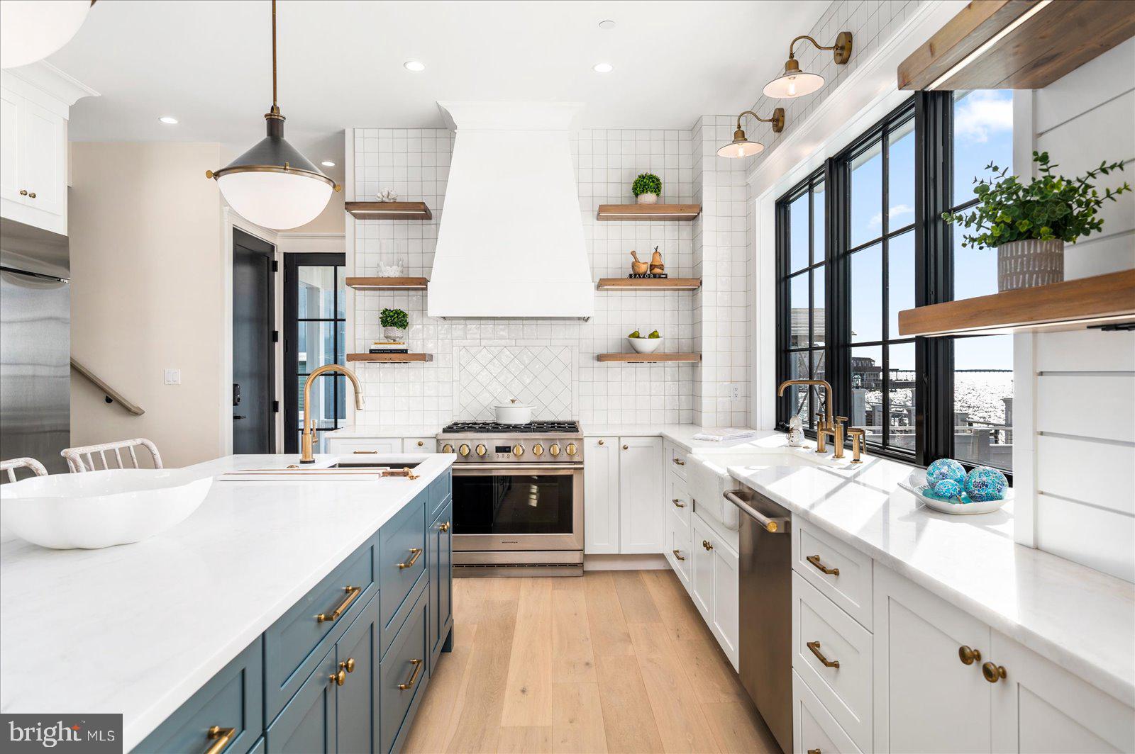 CAINE KEYS II EXT - Residential