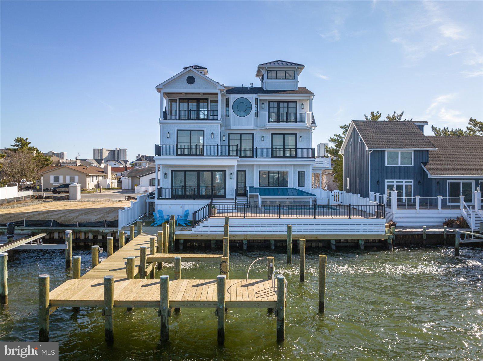 CAINE KEYS II EXT - Residential