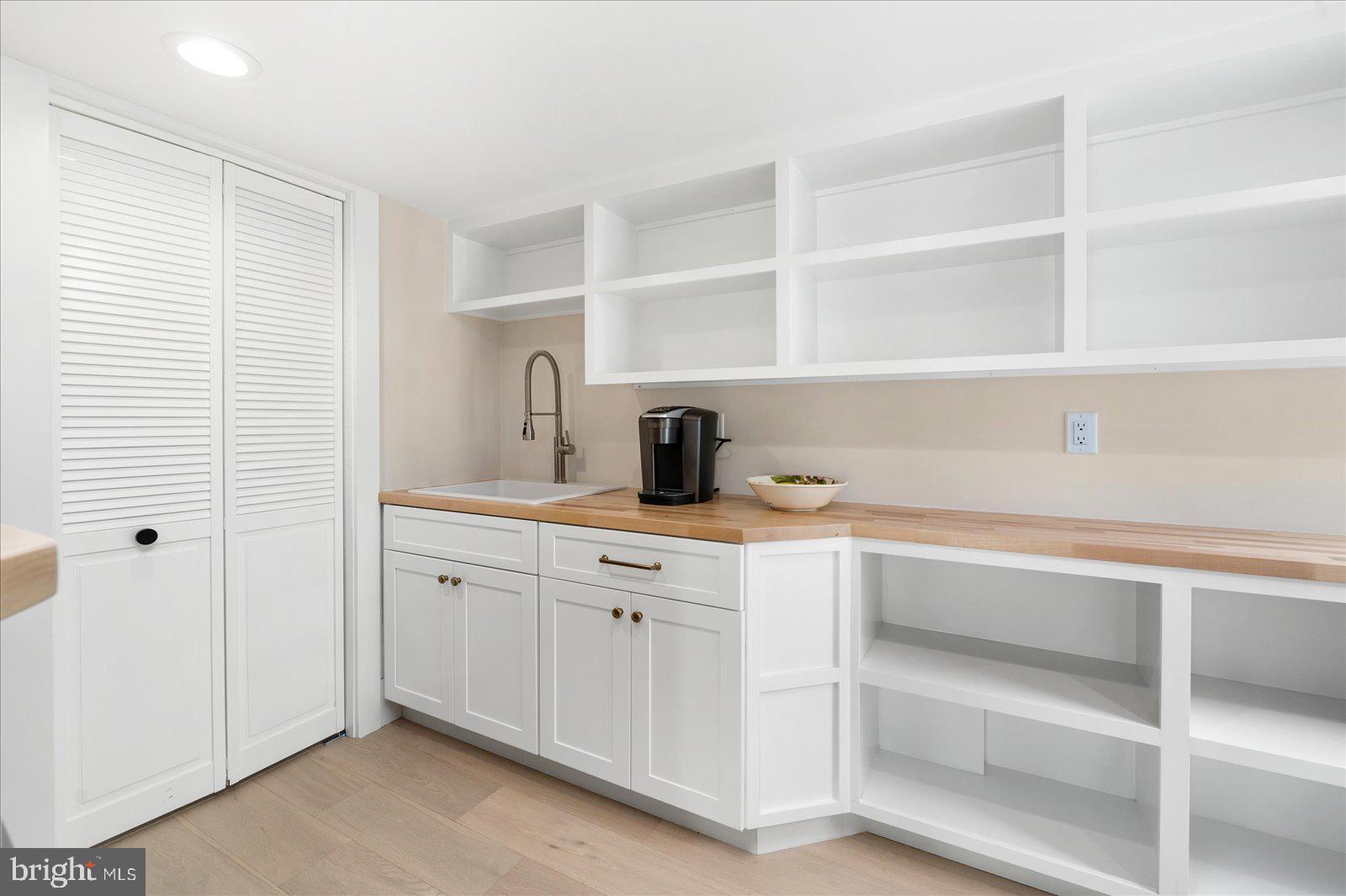 CAINE KEYS II EXT - Residential