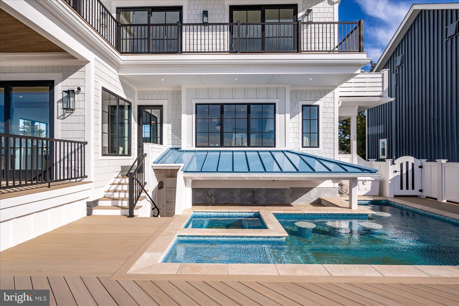 CAINE KEYS II EXT - Residential