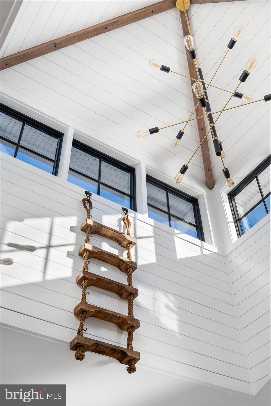 CAINE KEYS II EXT - Residential