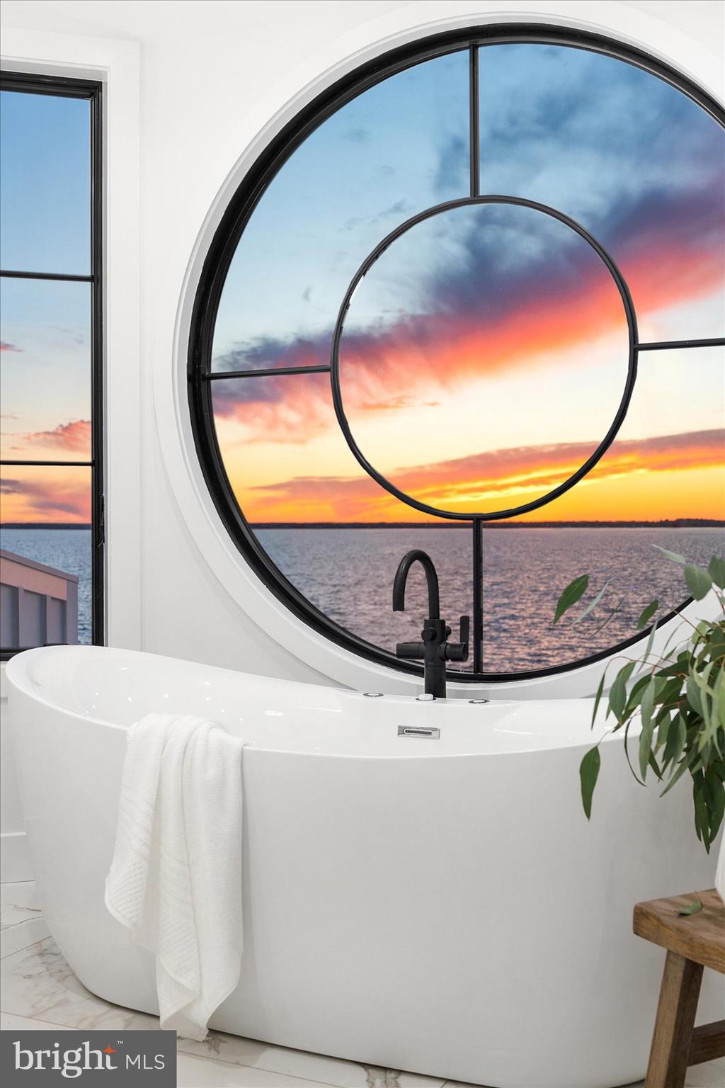 CAINE KEYS II EXT - Residential