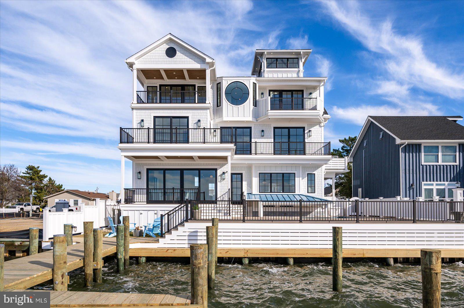 CAINE KEYS II EXT - Residential