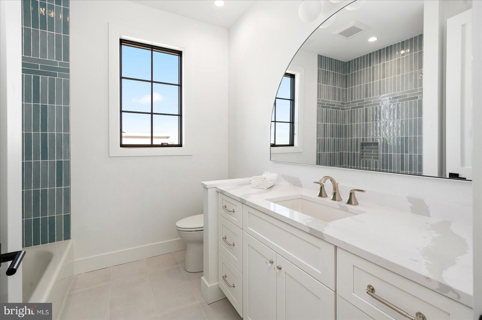 CAINE KEYS II EXT - Residential