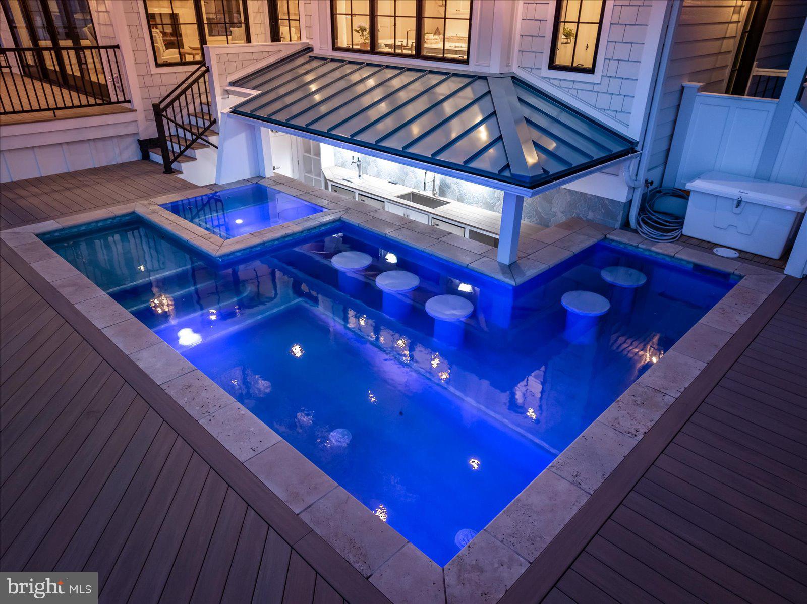 CAINE KEYS II EXT - Residential