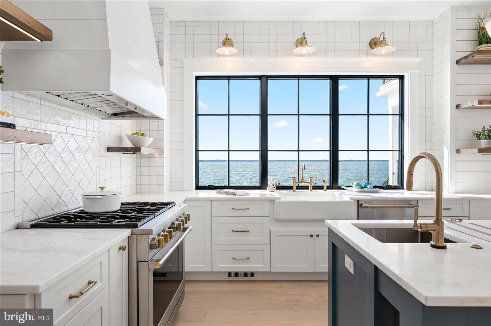 CAINE KEYS II EXT - Residential